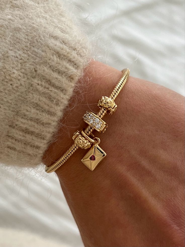 Pandora Silver And Gold Bracelet, Pandora Gold Bracelet, Gold Pandora Bracelet, Coquette Jewelry, Pandora Gold, Gold Bride Jewelry, Dope Jewelry, Jewelry Essentials, Stacked Jewelry