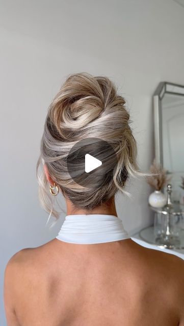 Twist Short Hair, French Twist Short Hair, Diy Bridesmaid Hair, Bun For Short Hair, Messy Bun For Short Hair, Bridesmaid Hair Ponytail, Romantic Updos, Bridesmaid Hair Medium, Short Bridal Hair