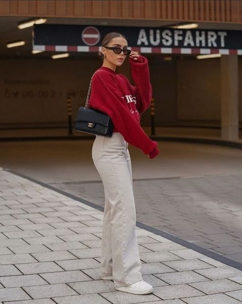 Beige Wide Leg Jeans, Aesthetic Red Outfits, Red Sweatshirt Outfit, White Jeans Outfit Winter, Red Top Outfit, Red And White Outfits, White Jeans Winter, White Pants Outfit, Red Outfits