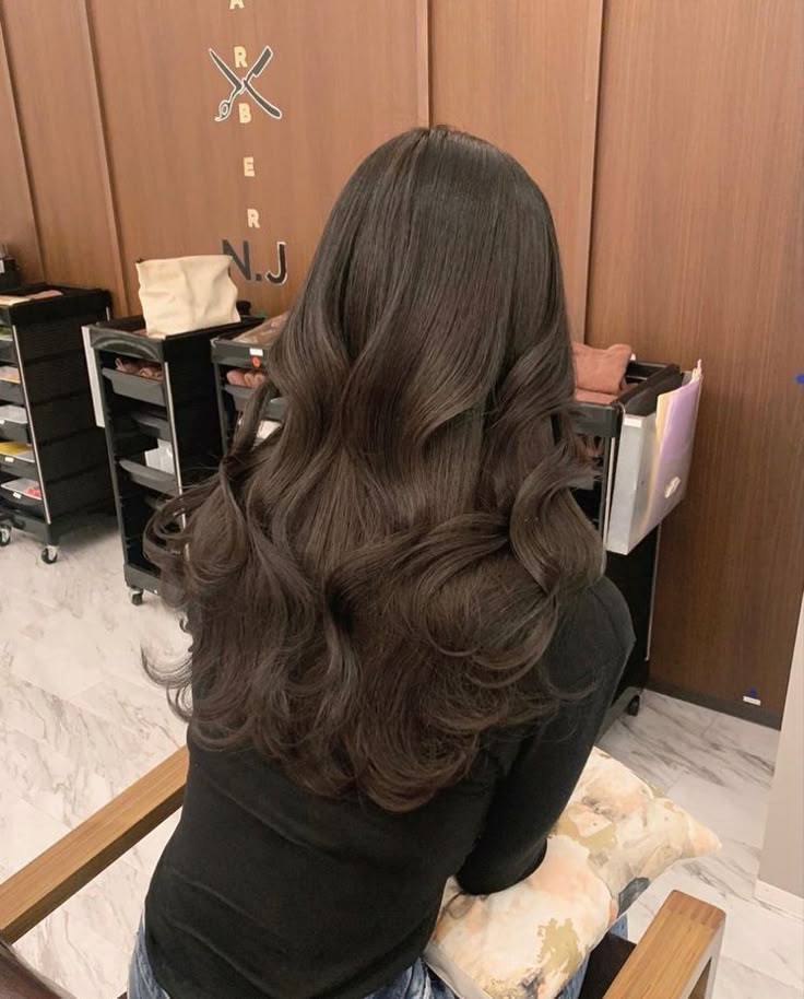 Cool Tone Brown Hair, Coffee Hair Color, Coffee Brown Hair, Dark Chocolate Brown Hair, Pelo Cafe, Rambut Brunette, Coffee Hair, Korean Hair Color, Long Shiny Hair