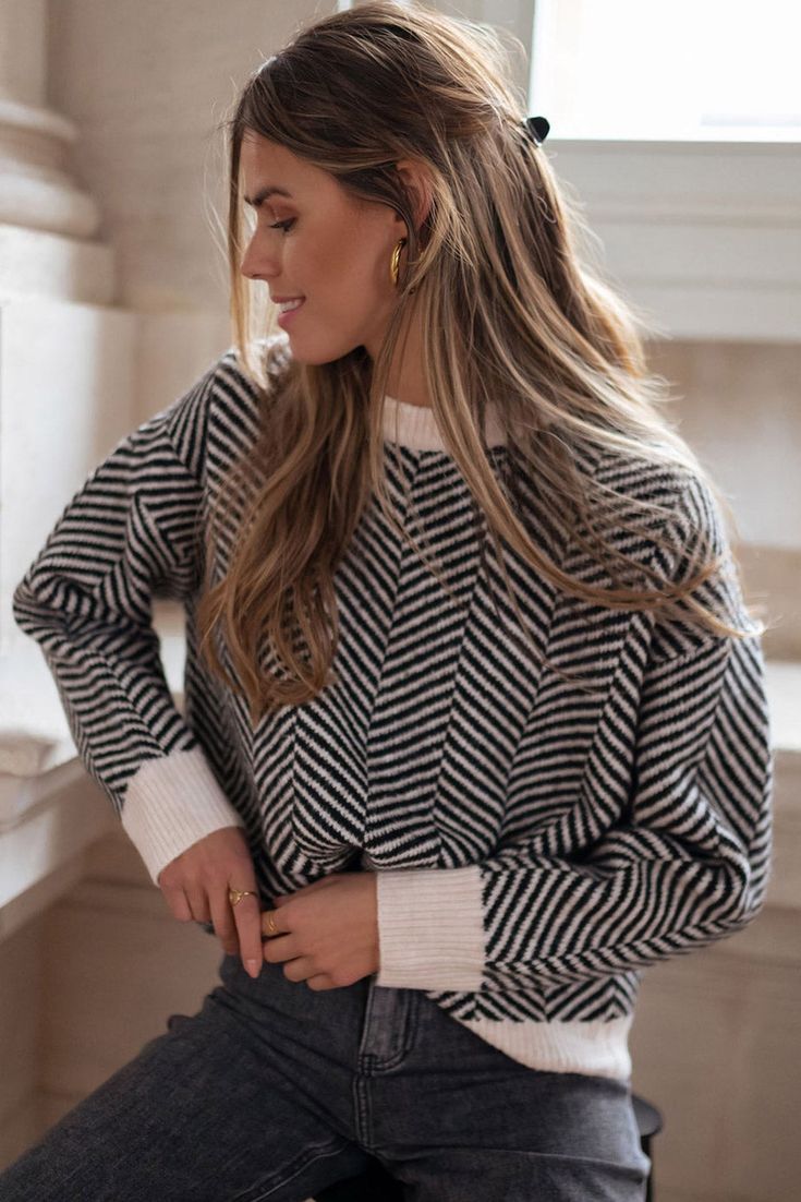 Contrast edges bring a modern edge to this casual sweater. The timeless striped print offers a touch of effortless style. The crew neck and drop-shoulder design provide a classic and comfortable fit. Style with jeans or leggings for a chic look. Perfect for cozy days in or layering up for cooler weather. Size Chart (CM) Sizes US Sizes Euro Sizes UK Sizes Bust Hem_Width Sleeve_Length Length Relax Relax Relax Relax S 4-6 34-36 8-10 104 89 47 62 M 8-10 38-40 12-14 110 95 47 64 L 12-14 42-44 16-18 1 Drop Shoulder Sweater, Drop Shoulder Sweaters, Mode Inspo, Mode Inspiration, Shoulder Sweater, European Fashion, Long Sleeve Pullover, Black Sweaters, Drop Shoulder