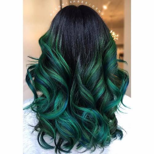 80 Balayage Highlights Ideas for Every Hair Color | Hair Motive ... Emerald Green Hair, Dark Green Hair, Green Hair Color, Hair Colour Inspo, Blond Balayage, Hair Color Unique, Hair Colour Ideas, Bright Hair Colors, Colourful Hair