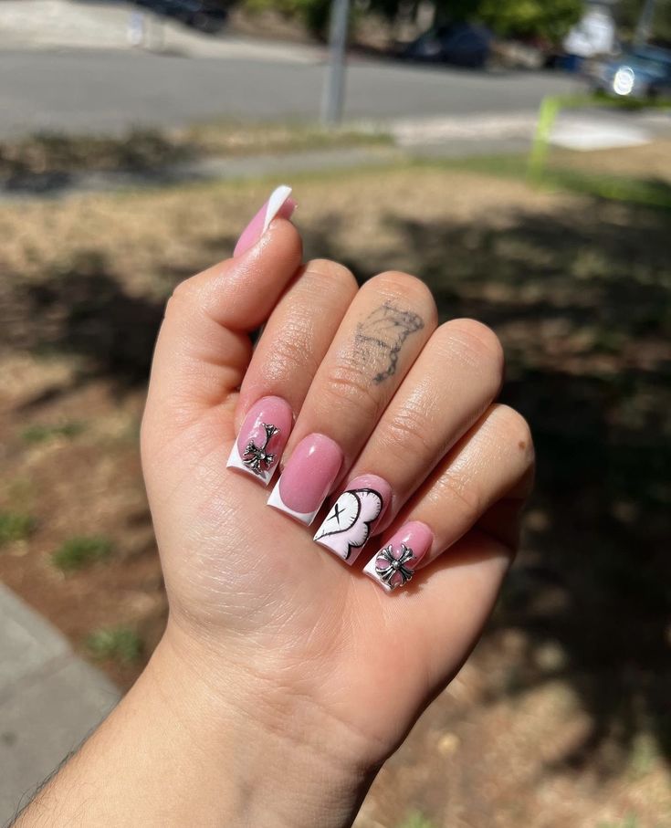 Kaws Nail Art Designs, Chrome Heart Short Nails, Pink Kaws Nails Design, Kaw Short Nails, French Tip Kaws Nails, French Tip Chrome Heart Nails, Kaws Nails Pink, Kaw Nails Short, Kaws Nails Design Medium