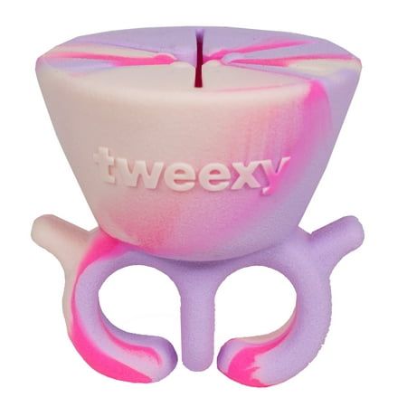 "tweexy is a universal, one-size-fits-all, wearable nail polish bottle holder that solves the problem for women who need to apply or touch up their nail polish wherever they are. It makes polishing at home easier, faster and more fun. Polish your nails on your bed, on your couch or recliner, in your car, on a bus or train without reaching, spilling or dripping. tweexy snugly holds all brands of polish and all size fingers. No more spills or knock overs. The polish bottle is inserted into a bowl-shaped receptacle (we call the crown) that is held on to any two fingers by dual connected adjustable rings. (It can also be worn on a single finger.) Our patented bottle grip system securely holds any size bottle, even when the hand is held upside down, yet the bottle can be easily removed from the Gradient Nail Design, Nail Polish Holder, Nail Polish Bottle, Fingernail Polish, Nail Polish Brands, Nail Care Routine, Nail Polish Bottles, Clean Nails, Taffy