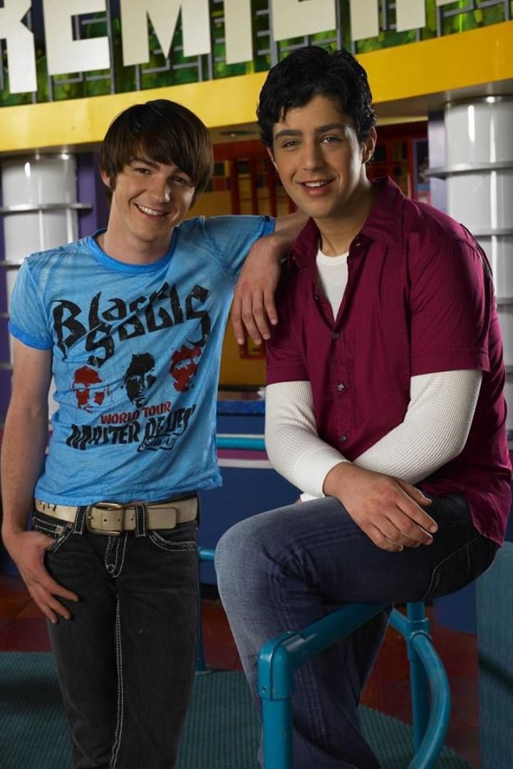 two young men sitting on stools in front of a tv screen with the words friends