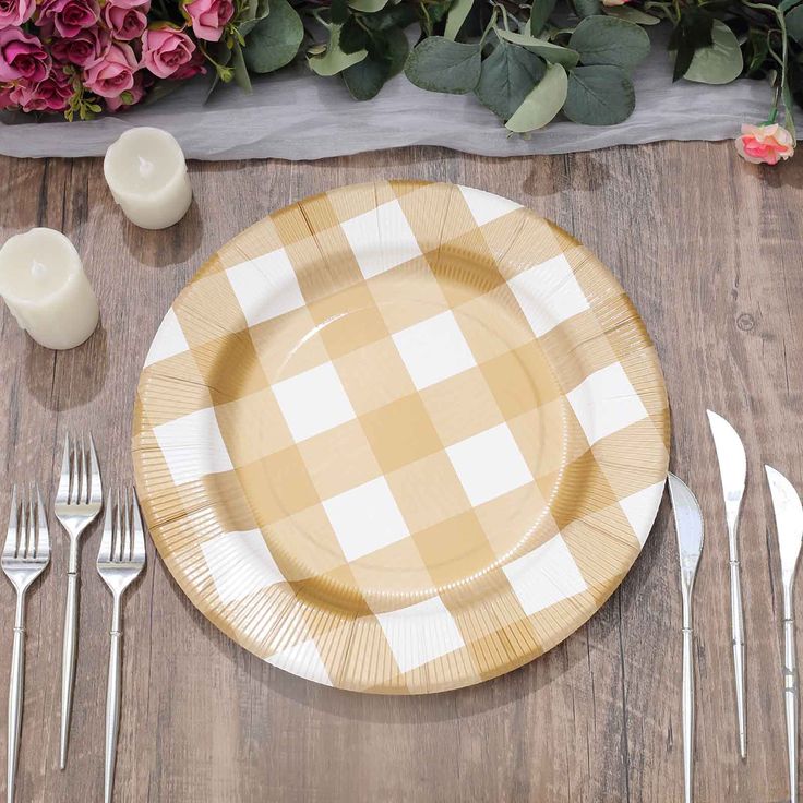 10 Pack | 13inch Gold / White Buffalo Plaid Disposable Charger Plates Disposable Serving Trays, Checkered Paper, Table Settings Everyday, Fancy Table, Round Serving Tray, Cardboard Paper, Paper Color, Bbq Party, Charger Plates