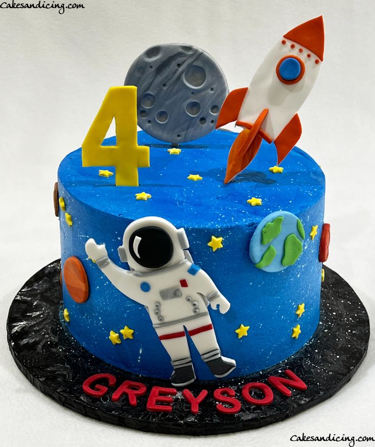 Birthday Rocket Theme, Birthday Cake Planets Solar System, Planet Cakes Solar System Birthday, Reach For The Stars Birthday Cake, Rocket Theme Cake, Spaceship Cake Ideas, Planet Theme Cake, Solar System Cake Ideas, Space Birthday Cake Ideas