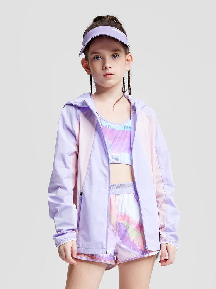 Girls Sports Wear, Kids Athletic Wear, Sportwear Outfit, Sporty Casual Style, Colorful Activewear, Clothes Details, Activewear Trends, Girls Sportswear, Kids Sportswear