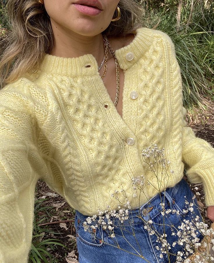 Fall Cardigan Aesthetic, Spring Yellow Knit Sweater, Yellow Winter Cardigan, Cozy Yellow Knit Sweater, Yellow Sweater Outfit, Cozy Yellow Knit Cardigan, Aesthetic Sweaters, Verge Girl, Floral Sweater