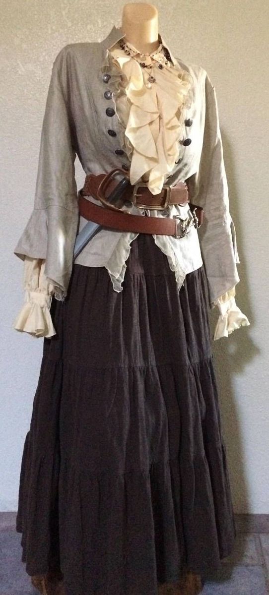 Pirate Outfit Women, Pirate Halloween Costume, Pirate Aesthetic, Female Pirate, Pirate Garb, Pirate Costumes, Pirate Dress, Theater Costumes, Pirate Cosplay