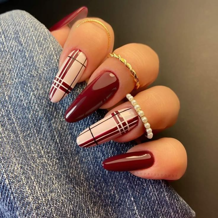 Burberry Nails Design, Flannel Nails, Burberry Nails, November Nail Designs, Plaid Nail Designs, Plaid Nail Art, November Nails, Plaid Nails, Thanksgiving Nails