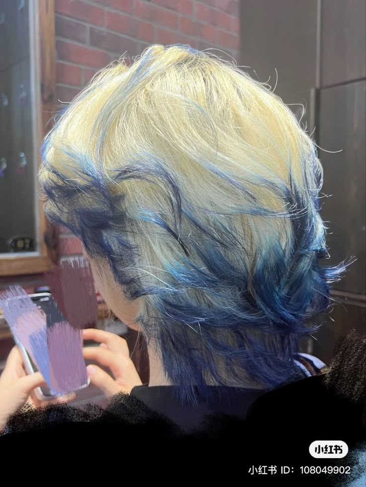 Blonde Hair With Blue Tips, Blue Tips Hair, Blonde And Blue Hair, Fox Hair Dye, Short Dyed Hair, Dyed Hair Blue, Light Blue Hair, Dyed Hair Inspiration, Hair Inspiration Short