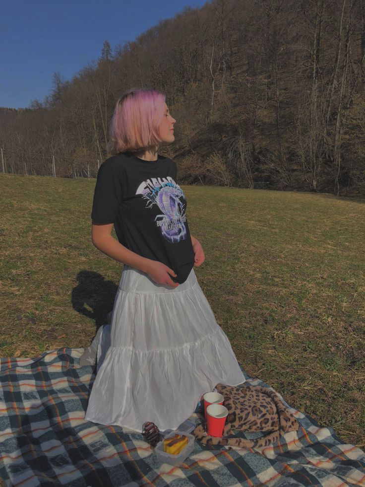 Overdressed Outfits, Fairy Picnic, Mushroom Farm, Aesthetic Picnic, Picnic Day, Picnic Aesthetic, Fairy Outfit, Grunge Style, Grunge Fashion