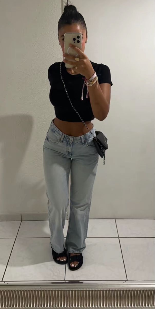 Steaight Leg Jeans, Straight Led Jeans, Cute Straight Leg Jean Outfits, Zara Straight Leg Jeans Outfits, Straight Leg Jeans Outfits Aesthetic, Outfit Ideas Straight Jeans, Zara Looks Outfit Ideas, Straight Leg Jeans Outfits Black Women, Zara Outfit 2024 Summer