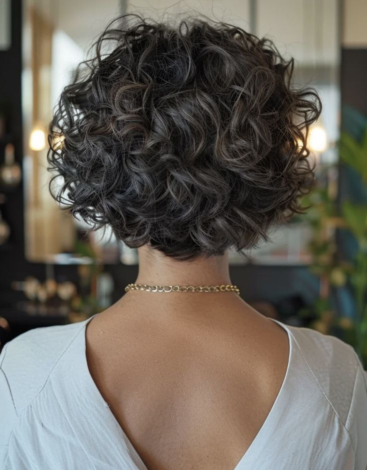 Short Bob Hairstyles Stacked Long Pixie Layered Haircuts, Short Fine Wavy Haircuts, Short Curly Hair Styling Ideas, Body Perm Short Hair, Short Haircuts For Fine Curly Hair, Curly Fine Hairstyles, Short Fine Curly Hair, How To Get Volume In Fine Hair, Permed Short Hairstyles