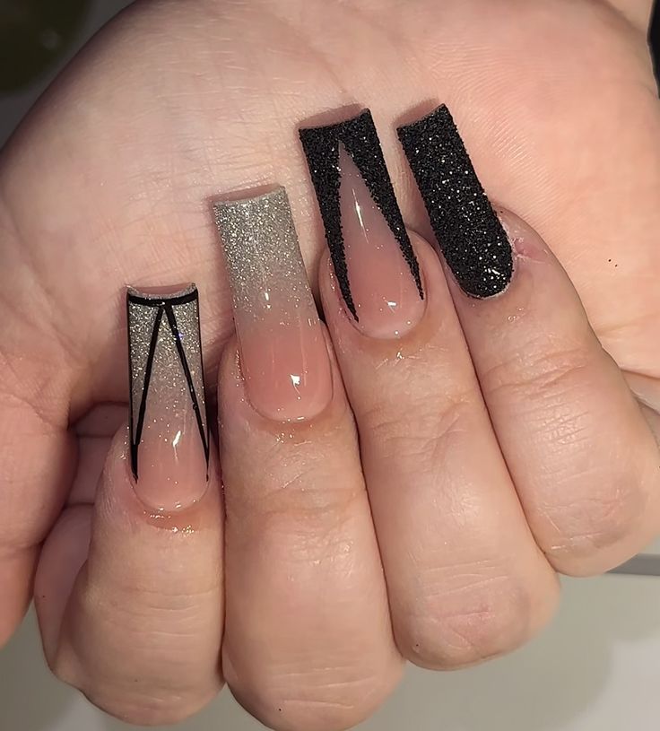 Long Square Acrylic Nails Designs Black, Long Square Acrylic Nails Black Design, Long Square Acrylic Nails Goth, Black Acrylic Nails, Red Acrylic Nails, Square Nail Designs, Glow Nails, Drip Nails, Acrylic Nails Coffin Pink