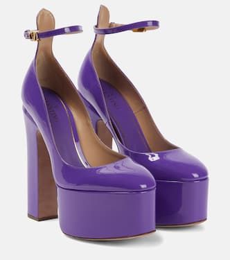 Tan Go Embellished Leather Platform Pumps in Purple - Valentino Garavani | Mytheresa Summer Fashion Week, Dark Violet, Elegant High Heels, Elegant Heels, Chunky Heel Pumps, Designer Pieces, Platform High Heel Shoes, Purple Shoes, Super High Heels