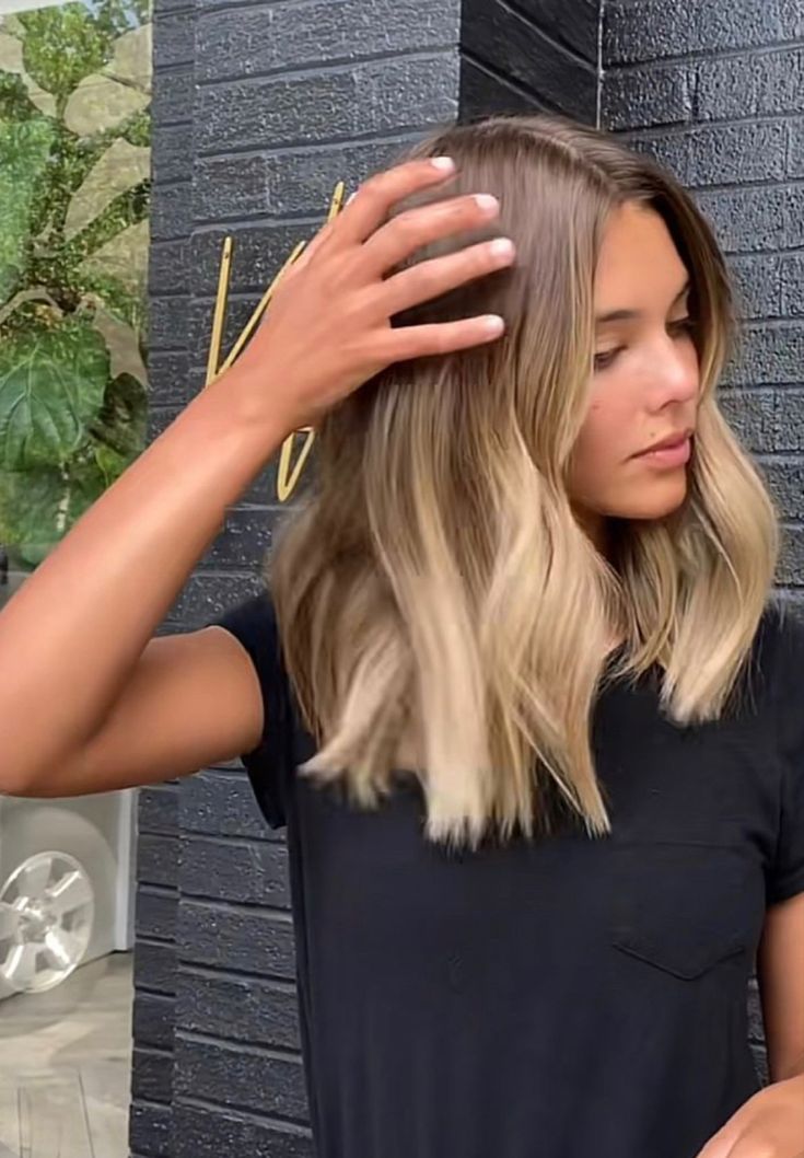 // b a l a y a g e Colour Hair Trends 2023, Brunette Balayage With Babylights, Mid Length Hairstyles Blonde, Long Bob In Ponytail, Bob Hairstyles With Balayage, Blonde Model Hair, Millenial Haircut Women, Mid Balayage Hair, Vanilla Cream Hair Color