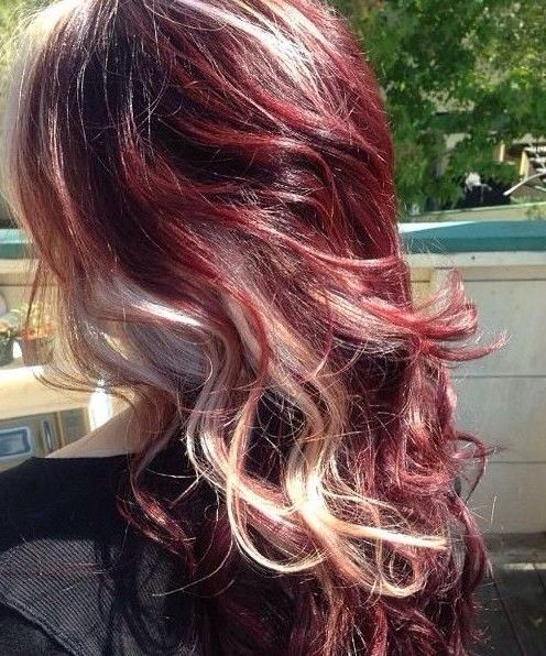 Red with blonde high lights Red And Blonde Hair, Red And Blonde, Red Hair With Blonde Highlights, Red Blonde Hair, Wine Red Hair, Colourful Hair, Hair Streaks, Dyed Hair Inspiration, Coloring Ideas