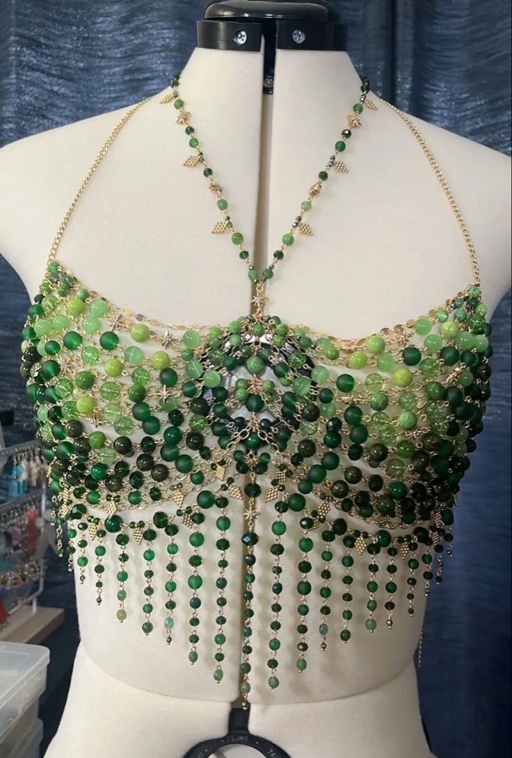 Beaded Clothing Diy, Crystal Top Outfit, Beaded Bra Outfit, Diy Siren Costume, Beaded Harness Diy, Diy Beaded Corset, Bead Top, Beaded Bra, Beaded Top Diy