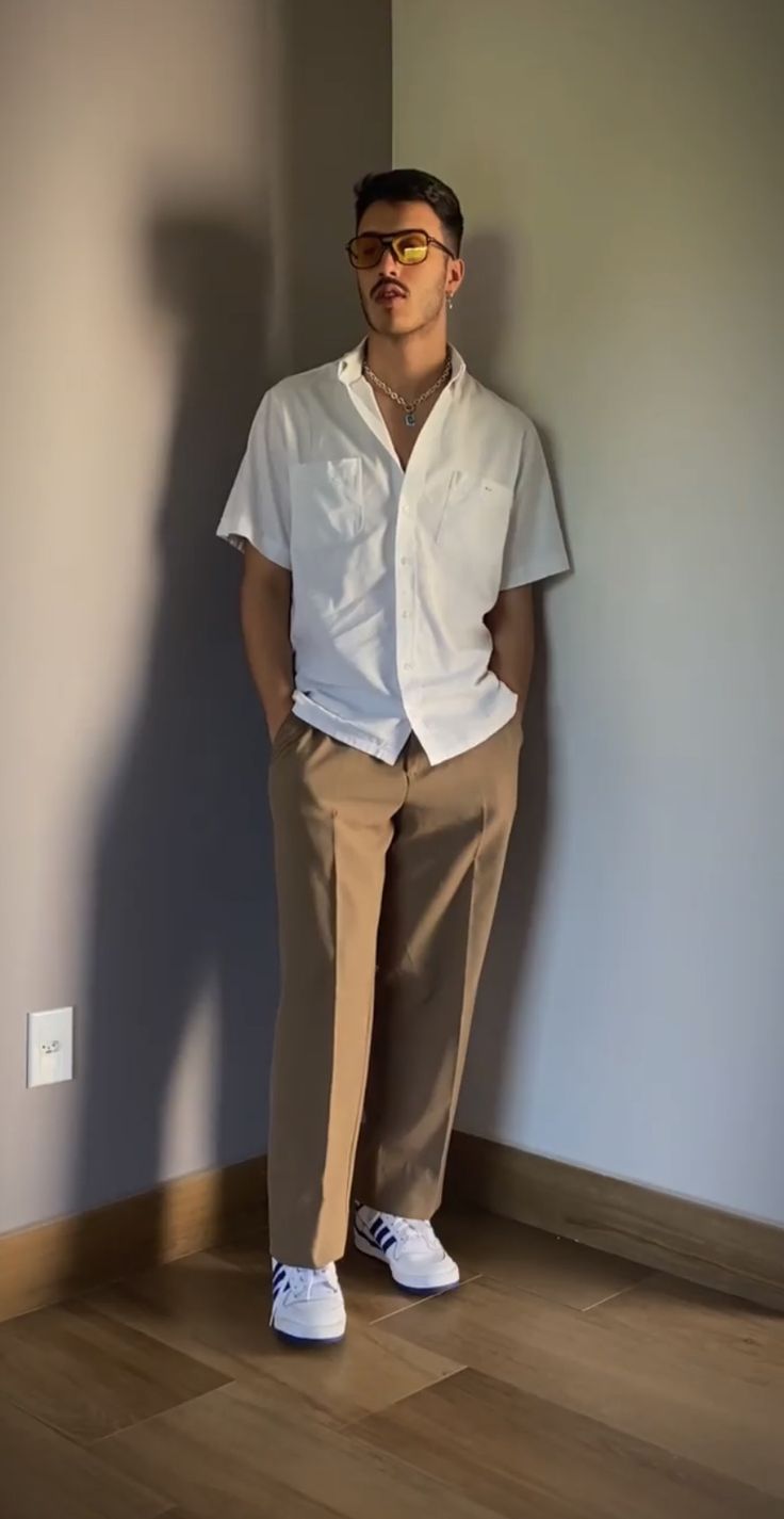 Formal Mens Aesthetic, Classy Polo Outfit Men, Mens Las Vegas Outfit Ideas Summer, Elegant Summer Outfits Men, Country Club Male Outfits, Boys Outfit Ideas Summer, White Polo Outfit Men Aesthetic, Men Style Classy Elegant, Polo Aesthetic Outfit Men