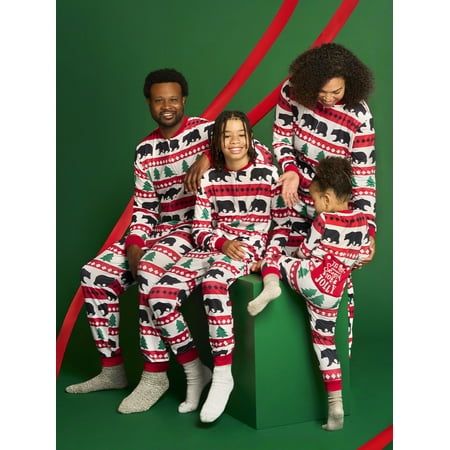 PatPat Family Christmas Pjs Matching Sets Reindeer Snowman Santa Plaid Onesie Christmas Pajamas for Family.These matching pajama sets are perfect for family bonding during the festive season. With a front zipper closure, they're easy to put on and take off, making them ideal for lounging and sleepwear. The adorable reindeer design adds a festive touch to your Christmas celebrations. These soft and comfortable pajamas are not only great for your family but also make an excellent gift choice. Give Gnome Family Pajamas, Family Footie Pajamas Christmas, Xmas Pyjamas Family, Mom And Son Pajamas, Matching Pjs Big Family, Christmas Story Family Pjs, Different Typew Of Themes For Christmas Pajamas, Family Pajamas Matching, Fun Family Pajamas