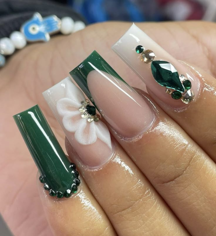 Sweet 16 Nails, Hawaii Nails, Quince Nails, Quinceanera Nails, Emerald Nails, Green Acrylic Nails, Spring House, Prom Inspo, Girly Acrylic Nails