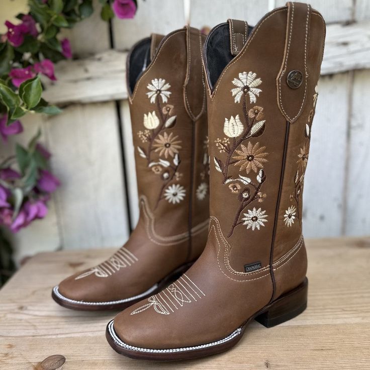 CB-Candie Cafe - Botas Vaqueras parra Mujer - Botas Vaqueras con Bordado - Botas Vaqueras Mexicanas Cowboy Boots Flat Toe, Floral Boots For Women, Mexican Boots For Women, Boots For Women Cowboy, Mexican Boots, Western Boots For Women, Cute Cowgirl Boots, Brown Western Boots, Brown Cafe