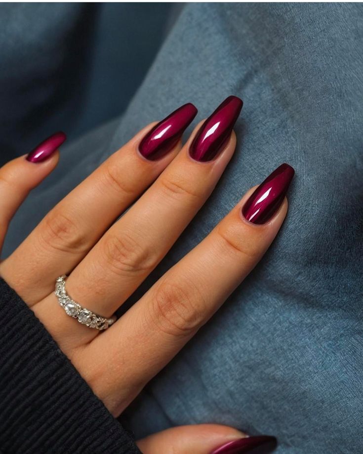 Burgundy Fall Nails 2024, Nails November 2023 Trends, Maroon Nails Almond Shape, Autom Nails 2024, 2024 Nails Fall, Acrylic Nails Fall 2024, Nail Color Trends Fall 2024, Nail Design Fall 2024, Moscow Mule Nails Chrome