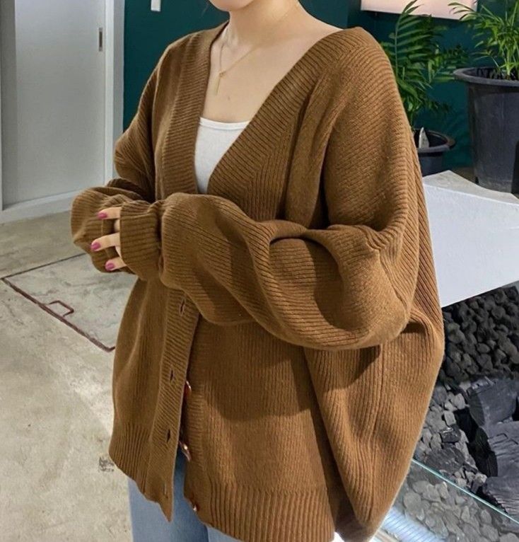 Casual Autumn Outfits Aesthetic, Cute Casual Clothing Aesthetic, Japanese Kawaii Outfits, Muted Outfits Women, Cosy Aesthetic Outfit, Japanese Clothes Aesthetic, Korean Cardigan Style, Korean Outfits Cardigan, Korean Cardigan Outfits