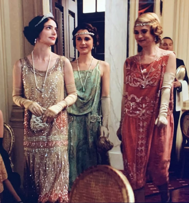 1920s Fashion Winter, 1920s Paris Fashion, 1920s Formal Wear, Gatsby Fashion Women, 1920s Female Fashion, 1920s Women Fashion, 1920a Fashion, 1920s Outfit Ideas Gatsby, 1920s Aesthetic Gatsby