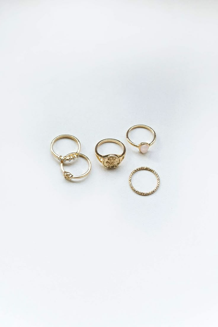 Ring pack Princess Polly Exclusive Princess Polly Lower Impact 90% reclaimed zinc 10% plastic Pack of five Gemstone detail Each style differs Gold-toned Gold Rings That Dont Tarnish, Rings That Dont Tarnish, Evry Jewels Rings, Free People Rings, Rings Amazon, Rings Everyday, B Day Gifts, Resort Accessories, Sorority Jewelry