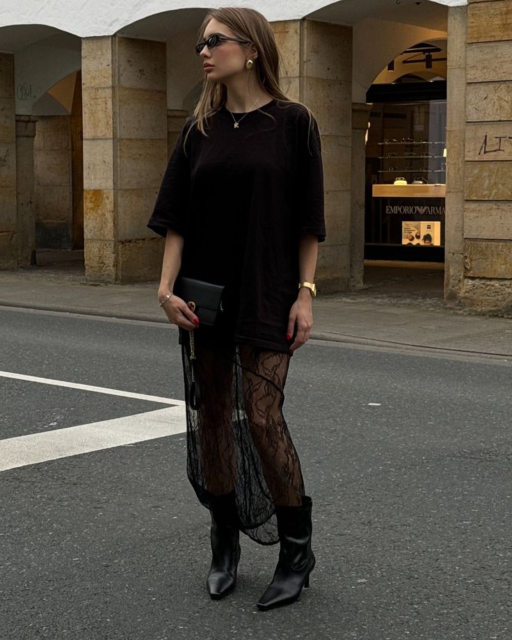 lace outfits 🤝🏼🖤 Black Lace Midi Skirt Outfit, Lace Skirt Oversized Tee, Long Black Lace Skirt Outfit, Black Lace Skirt Outfit Ideas, Lace Dress Street Style, Lace Maxi Skirt Outfit, Black Ruffle Skirt Outfit, Lace Midi Skirt Outfit, Cooler Outfits