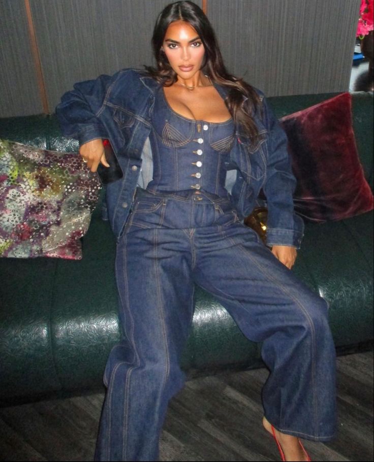 Full Denim Outfit, Sandra Shehab, All Denim Outfits, Double Denim Outfit, Look Jean, Corset Outfit, Denim On Denim, Double Denim, Virtual Stylist