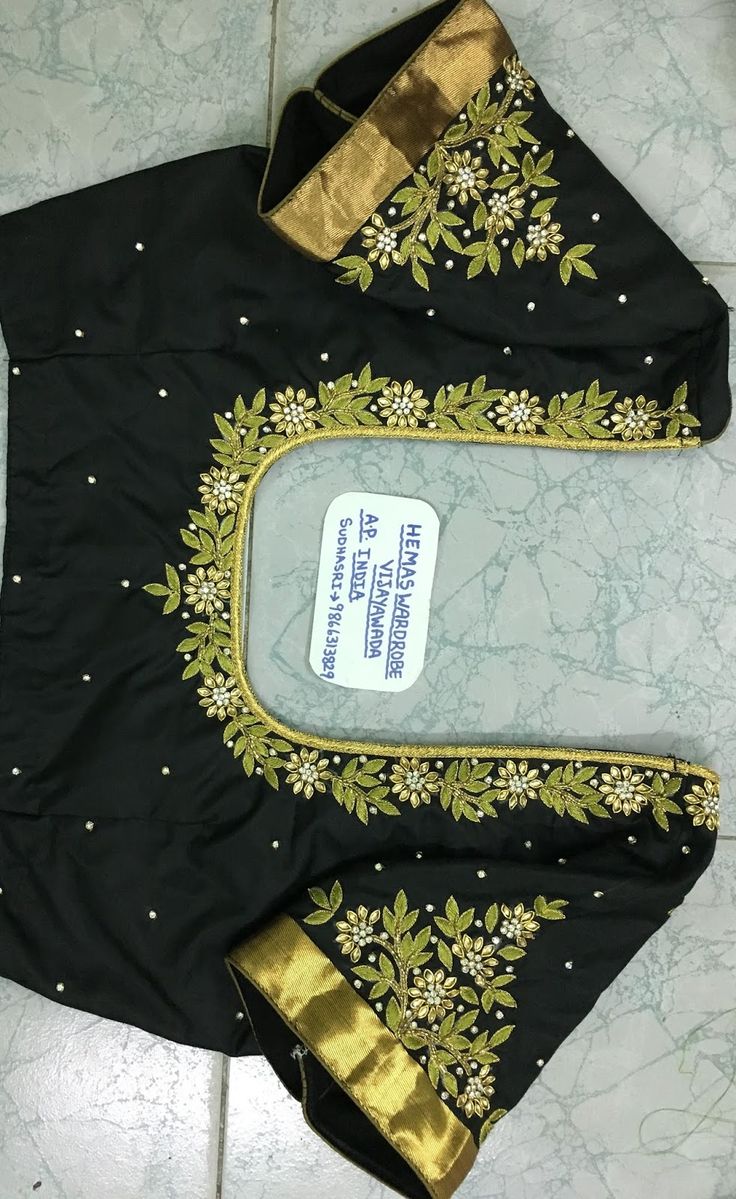 Hemaswardrobe Sudhasri, Latest Maggam Work Designs, Latest Maggam Work, Blouse Designs Aari Work, Blouse Maggam Work, Blouse Works, Blouse Designs High Neck, Maggam Work Blouse, Maggam Work Designs