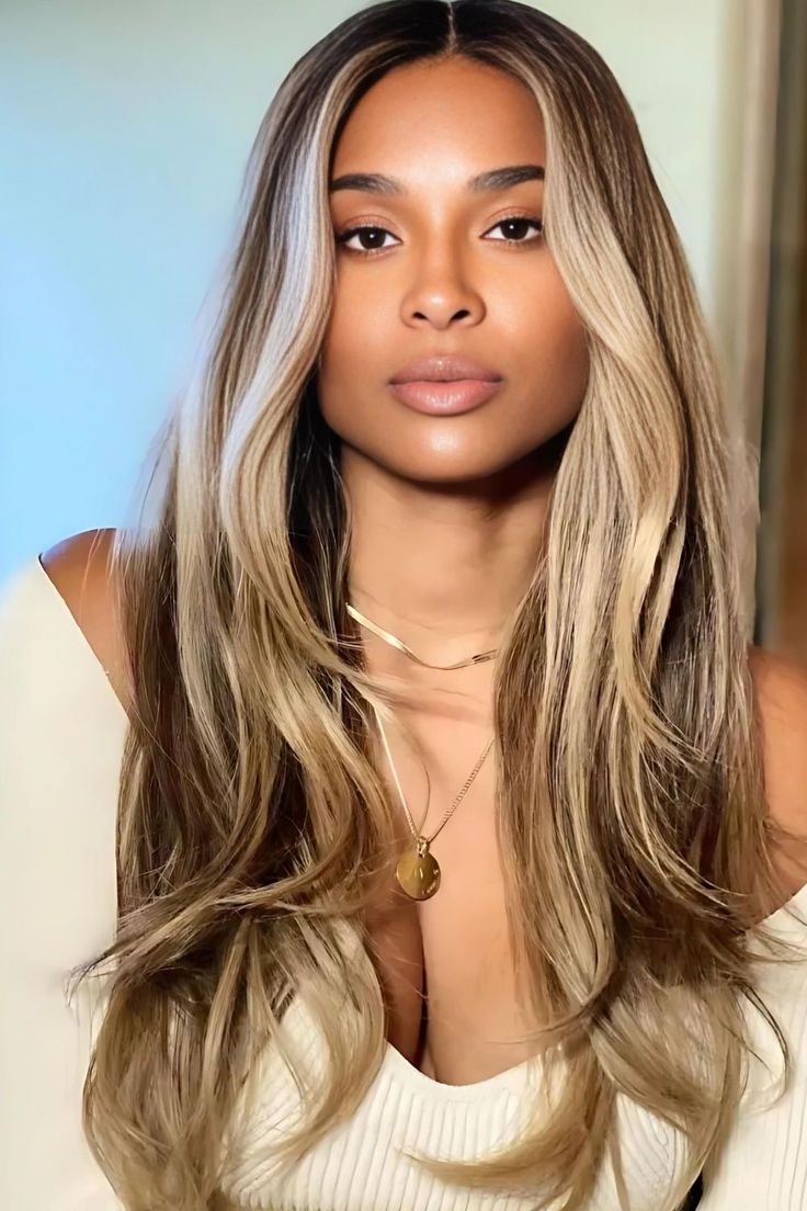 Blonde Face-Framing Highlights On Dark Hair Hairstyles With Blonde Highlights, Highlights On Dark Hair, Ciara Hair, Stylish Hair Colors, 50 Hairstyles, Blonde Highlights On Dark Hair, Cute Hair Colors, Dark Hair With Highlights, Honey Blonde Hair