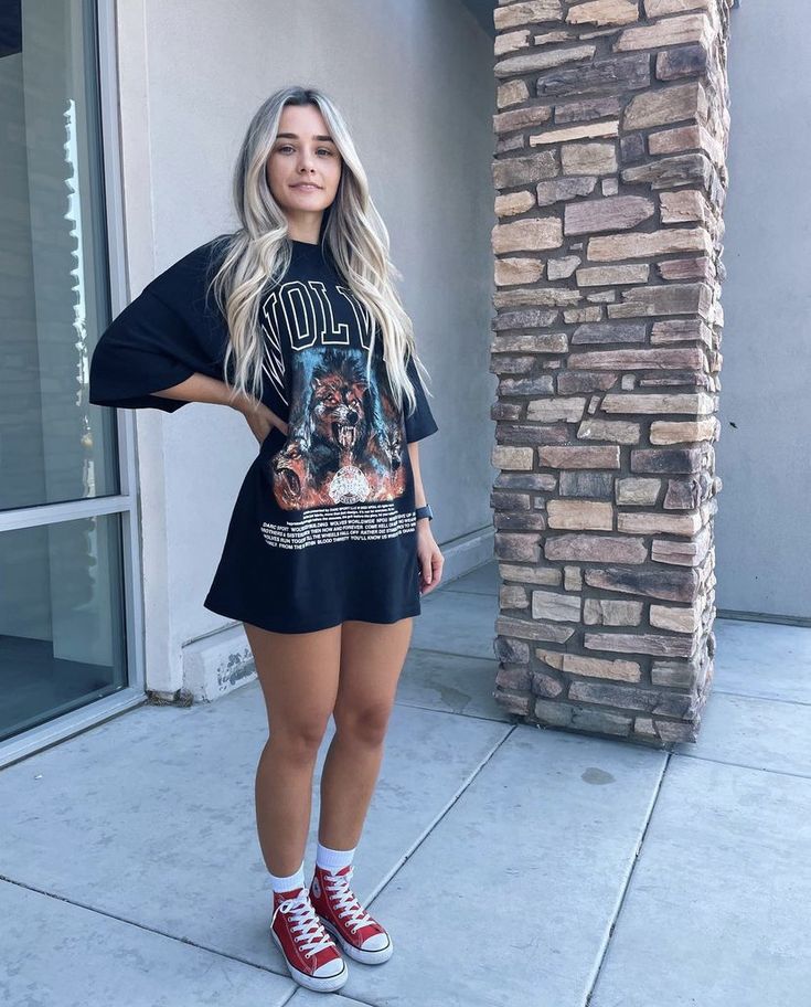 Band Tee As Dress, Dressed Up Oversized Tshirt Outfit, Giant Tshirt Outfits, Summer Band Tee Outfits, Band Tshirt Dress Outfit, Oversized Tshirt As A Dress, Big Tshirt Photoshoot Ideas, Oversized Tshirt Outfit Women Summer, Oversized Graphic Tee Outfits Summer