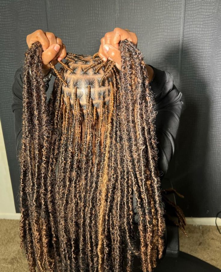 pretty & unique. Indie Locs, Locs With Loose Ends, Locs Color, Black Hair Protective Styles, Braided Hairstyles For Black Women Cornrows, Pretty Braids, Big Box Braids Hairstyles, Cute Simple Hairstyles, Faux Locs Hairstyles