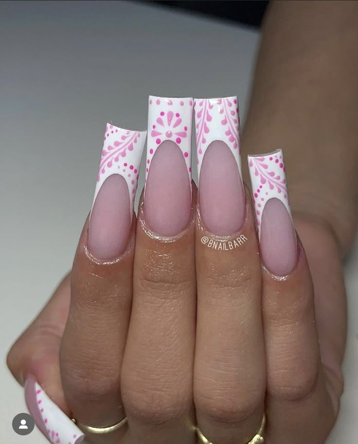 Pink Mexican Nails, Mexican Nails Designs Mexico, Mexico Nails Designs, Charro Nails, Mexico Nail Ideas, Mexico Inspired Nails, Mexican Inspired Nails Mexico, Name Nails, May Nail Designs