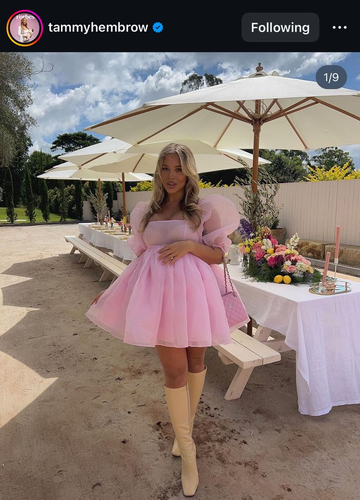 Selkie Puff Dress, Aesthetic On A Budget, Rich Mom Aesthetic, High Tea Outfit, Maternity Picture Outfits, Baby Number 3, Rich Mom, Tammy Hembrow, Mom Aesthetic