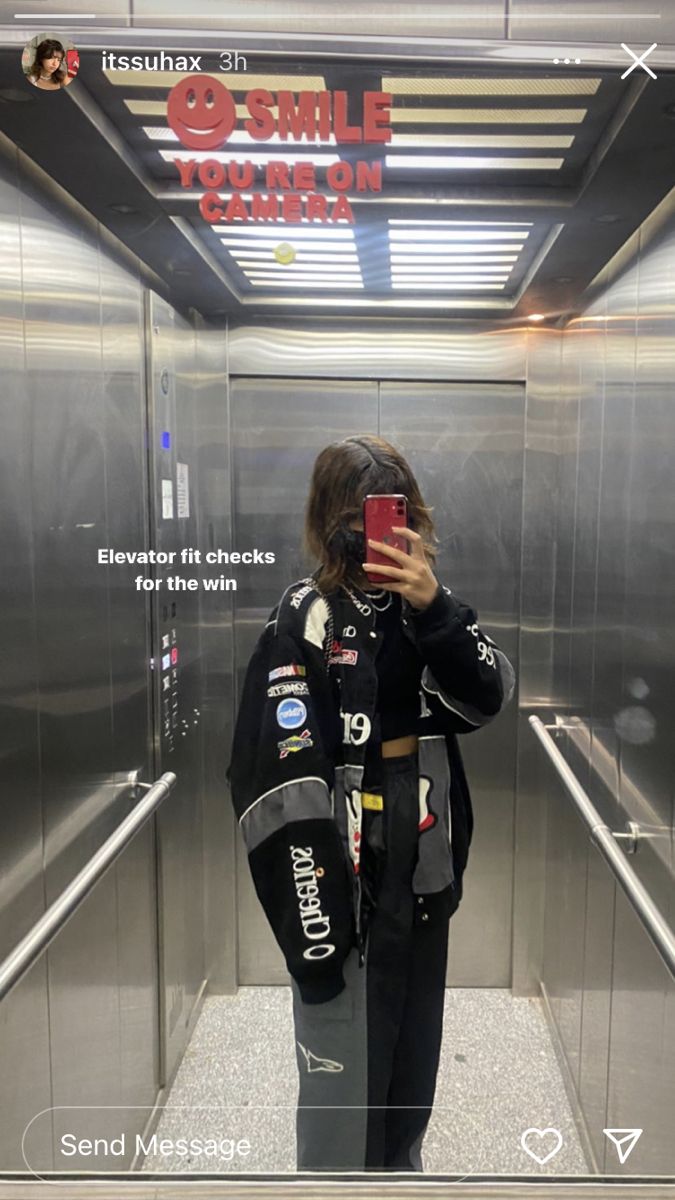 Racer Jacket Outfit, Senior Class Shirts, Senior Jackets, Mood Clothes, Racer Jacket, High Fashion Outfits, Instagram Photo Inspiration, Refashion Clothes, Outfits Aesthetic