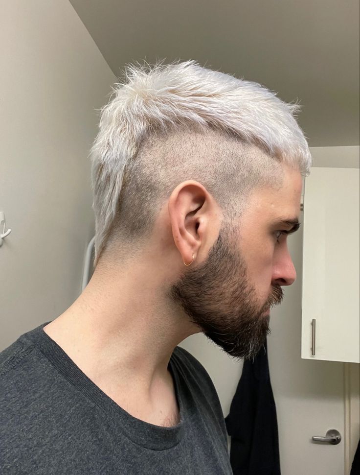 Blonde Mohawk Men, Small Mohawk, Men White Blonde Hair, Mens Mohawk, Bleach Mullet Men, Blonde Hair Men Mullet, Mohawk Men, Alternative Mens Hair Short, Bleached Mohawk