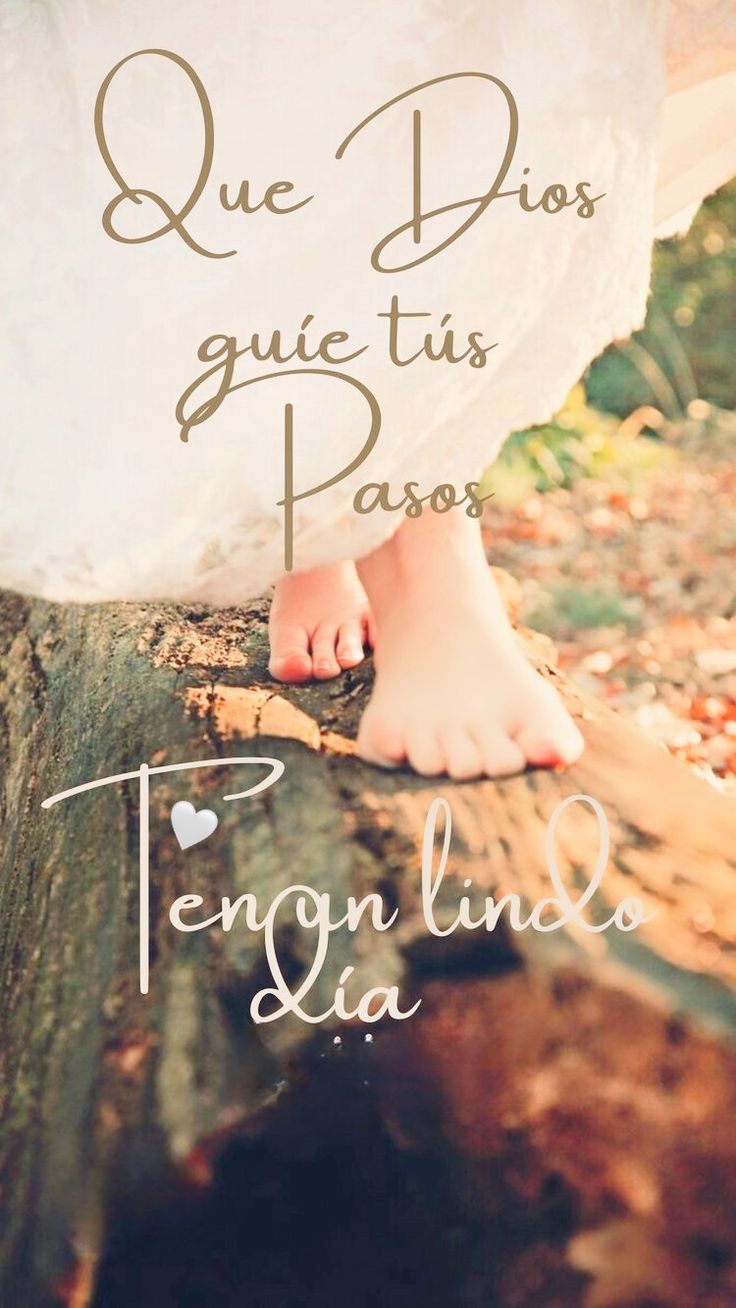 a woman's feet on top of a log in front of the words, que dias quiestas passo