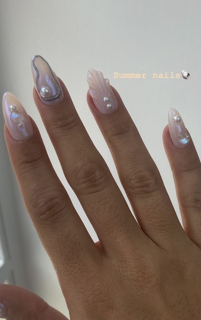 Mermaid Press On Nails, Short Mermaid Nails, Short 3d Nails, Nail Art With Pearls, Nails Glazed Donut, Nails Hailey Bieber, Hailey Bieber Nails, Shell Nails, Seashell Nails