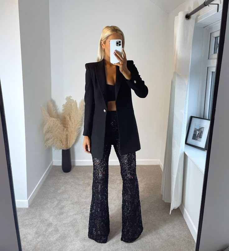 Sequin Blazer Outfit, Long Blazer Dress, Blazer Dress Black, Favorite Color Black, Nightout Outfit, Christmas Party Outfit Work, Party Outfits Night, Fiesta Outfit, New Years Outfit