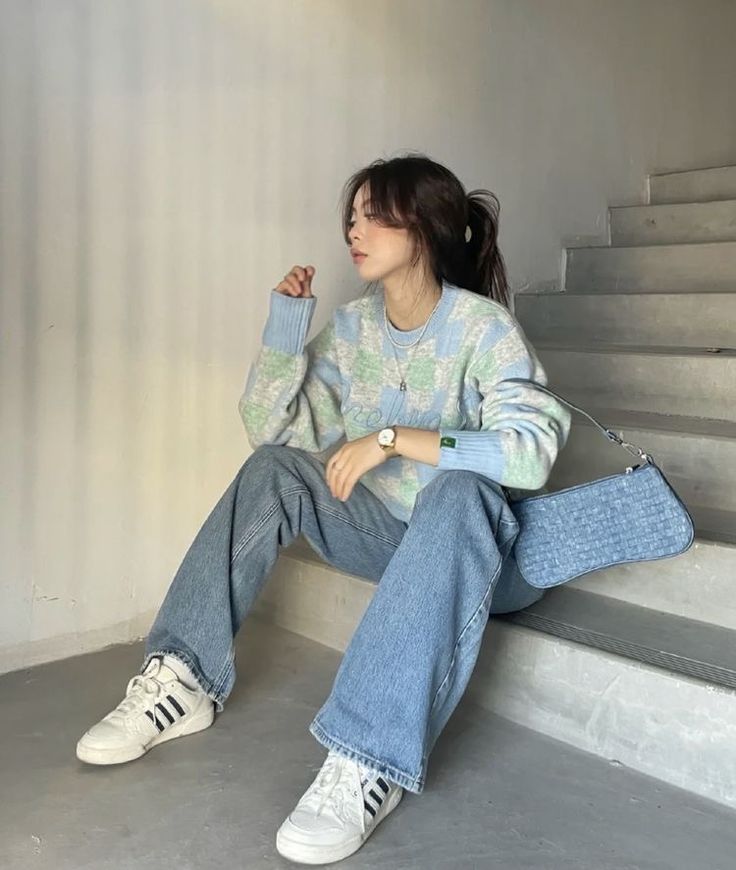 Casual Day Outfits, Simple Trendy Outfits, Kpop Fashion Outfits, Teenage Fashion Outfits, Outfit Style, Korean Outfits, Casual Style Outfits, Teen Fashion Outfits, Outfits Casuales