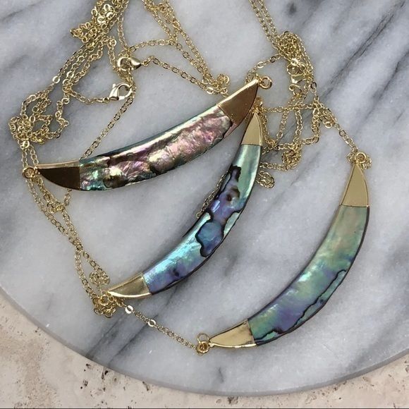 Luna Jewelry, Gold Feather Necklace, Abalone Shell Necklace, Abalone Jewelry, Metal Jewelry Making, Fan Necklace, Crescent Necklace, Metal Works, Polymer Crafts