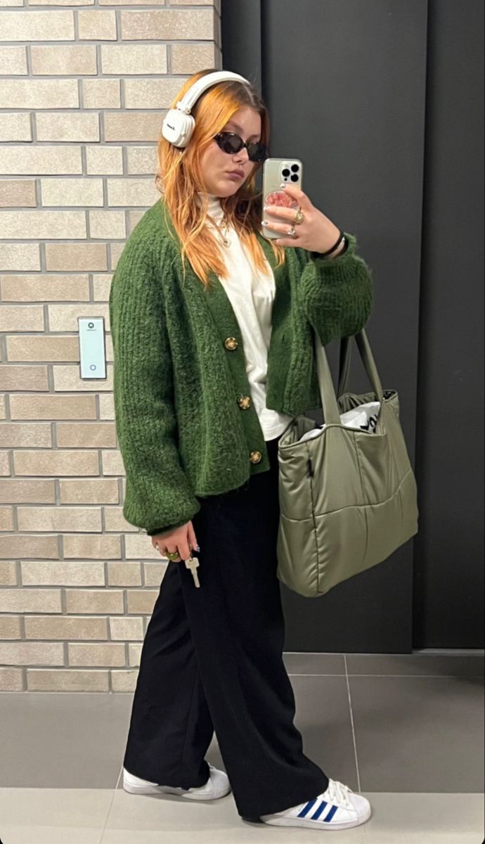 Green Outfits For Women Aesthetic, Winter Outfits Cold Midsize, Futch Fashion Plus Size, Winter Outfits With Pants, Midsize College Outfits, Plus Size Europe Travel Outfits, Dark Green Cardigan Outfit, Midsize Autumn Outfits, Cute Outfits Midsize