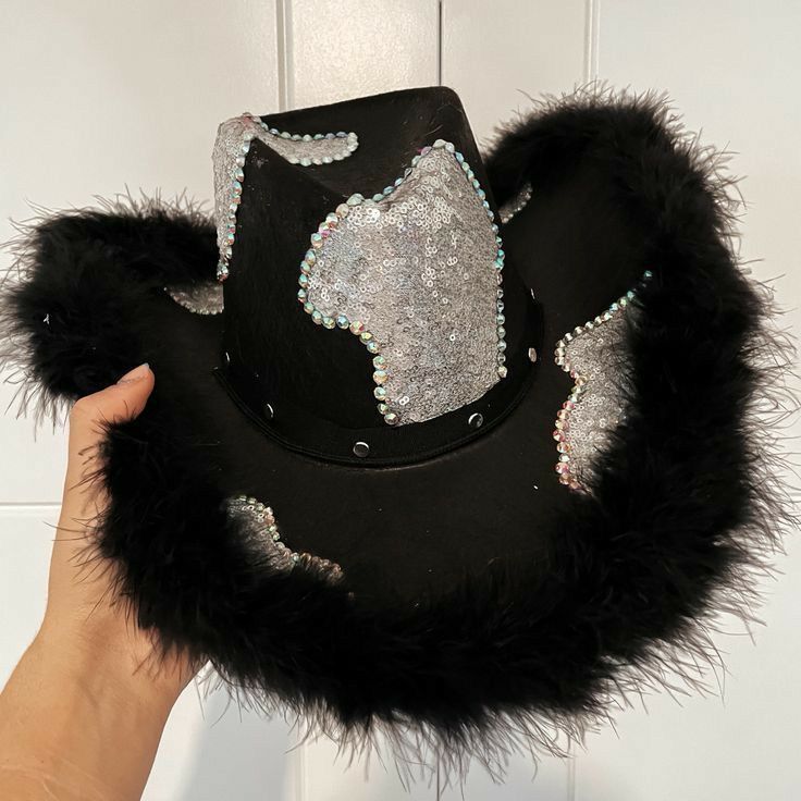 Sequin Cowboy Hat, Traje Cowgirl, The Inheritance Games, Black Cowboy Hat, Hat Aesthetic, Black Cowgirl, Inheritance Games, Space Cowboy, Cowgirl Aesthetic