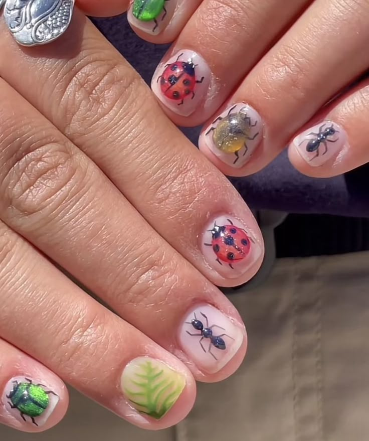 Colorful Nail Art Ideas, Nail Ideas Green Short, Quirky Nails Short, Twee Style Nails, Bug Nails Acrylic, Insect Nails Art Designs, Bugs Nail Art, Cute Hippie Nails, Nature Nail Ideas